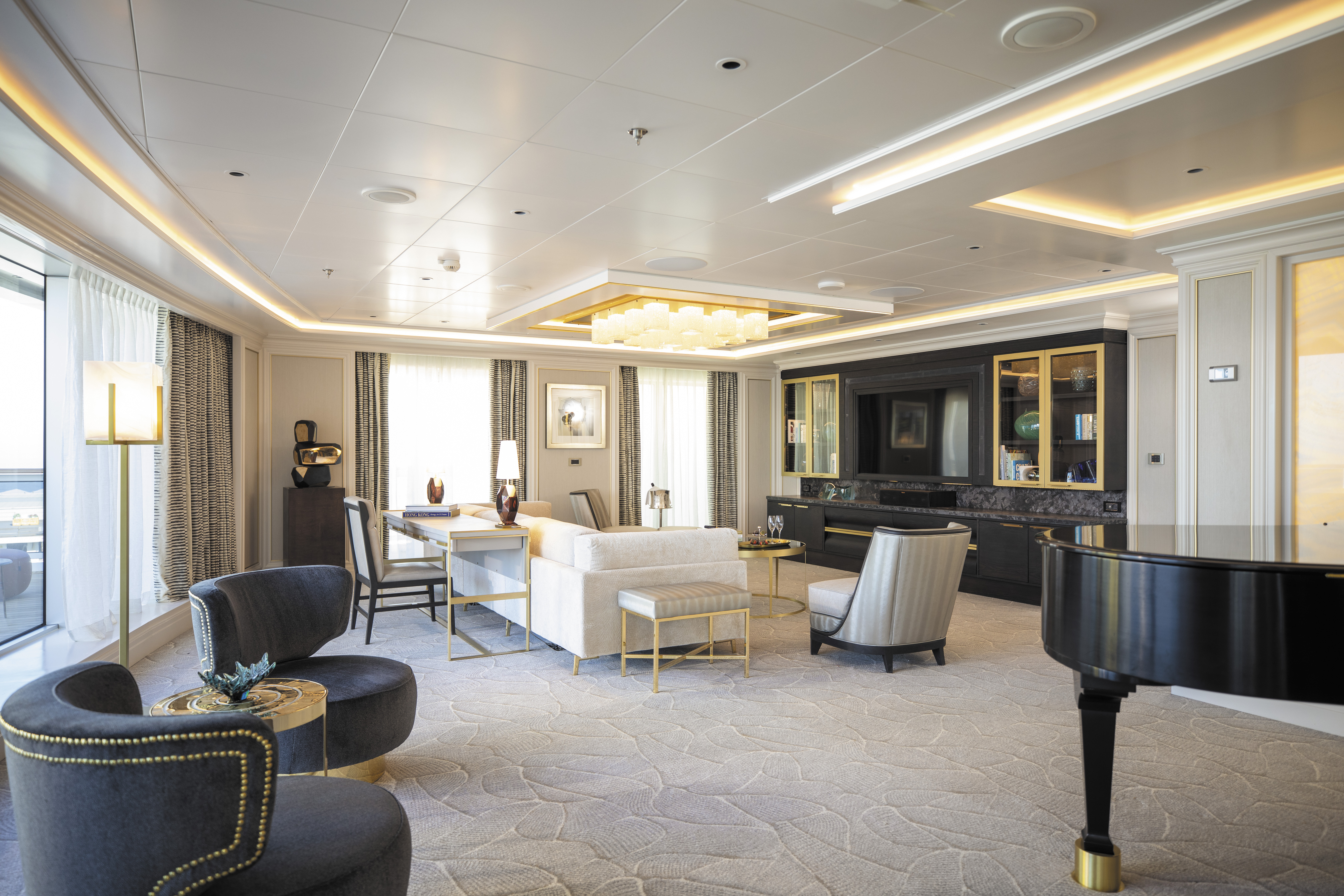 RSSC - Seven Seas Splendor - Accommodation - Regent Suite 3.jpg